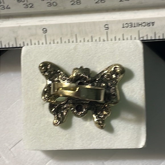 ❗5 For $2️⃣5️⃣ Bundle Sale❗ Butterfly Cocktail Ring - Picture 3 of 3